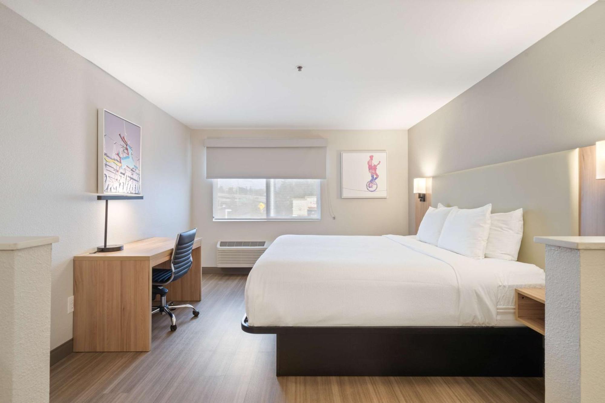 Best Western Lake Oswego Hotel & Suites Exterior photo