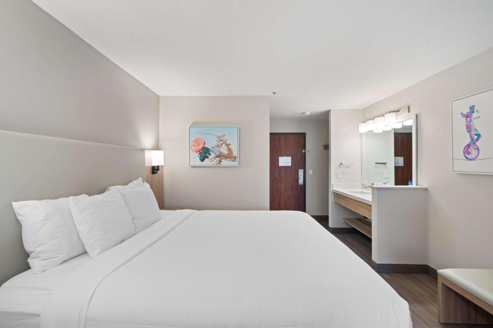 Best Western Lake Oswego Hotel & Suites Exterior photo