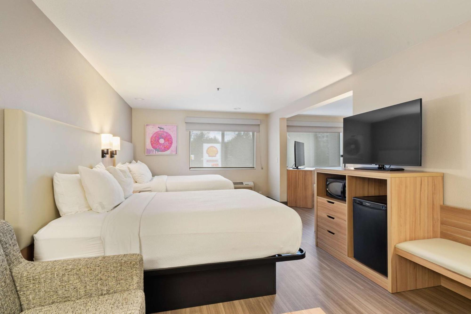 Best Western Lake Oswego Hotel & Suites Exterior photo