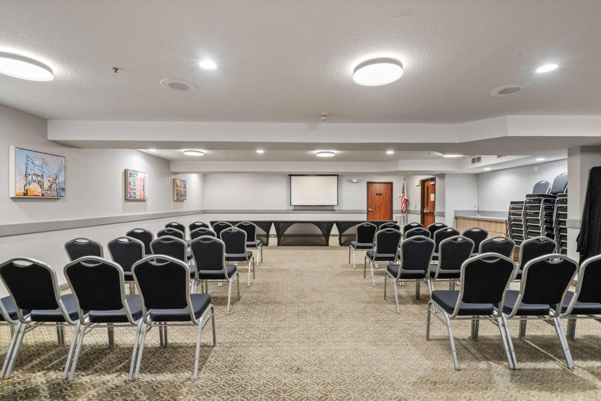 Best Western Lake Oswego Hotel & Suites Exterior photo