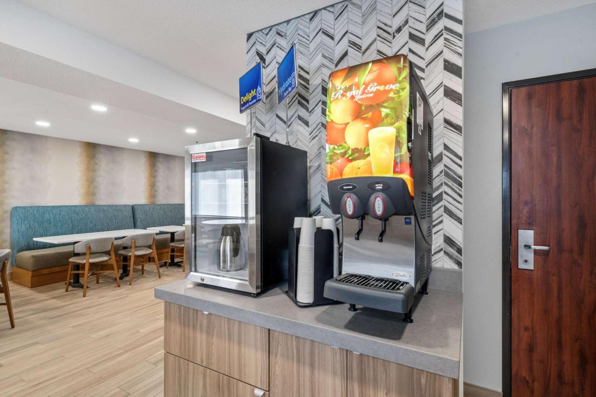 Best Western Lake Oswego Hotel & Suites Exterior photo