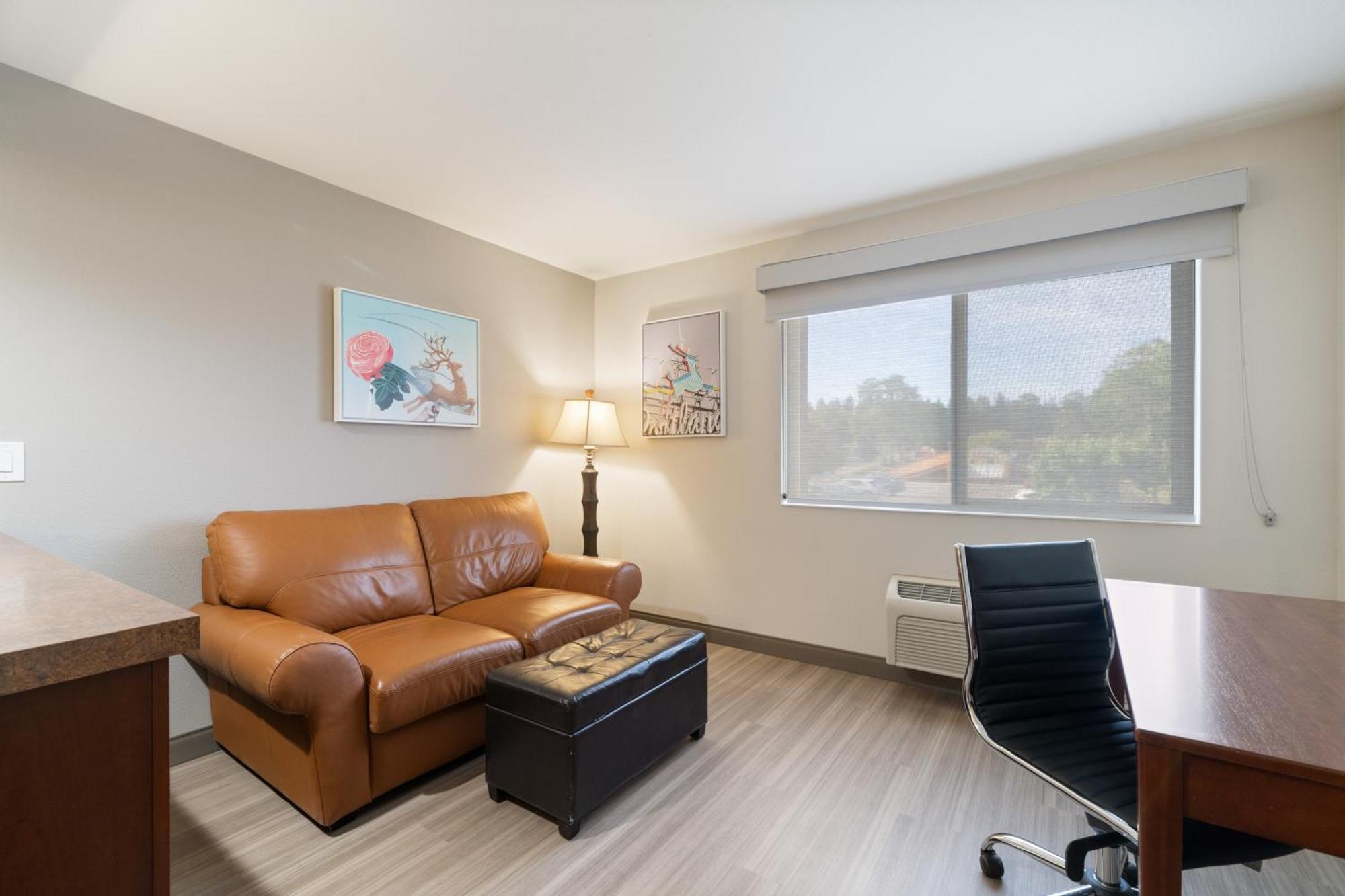Best Western Lake Oswego Hotel & Suites Room photo